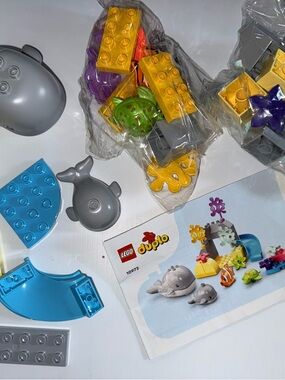 Lego DUPLO Ocean Adventure Playset - Yellow, Blue, Gray, Green, Purple